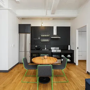 Aparthotel Placemakr Street